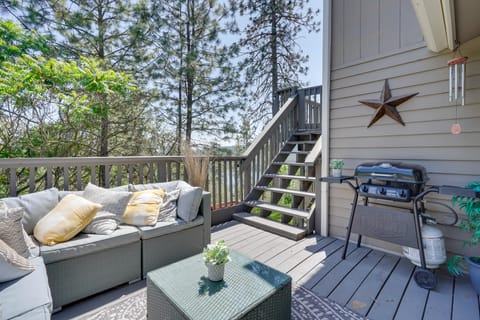 The Overlook Gem: Stunning Views & Serenity Awaits Apartment in Washington