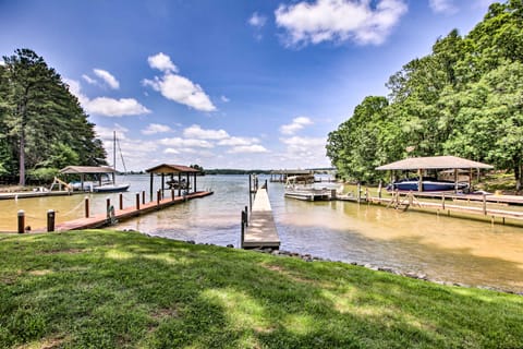 Scenic Smith Mountain Lake Getaway w/ Deck + Dock! House in Smith Mountain Lake