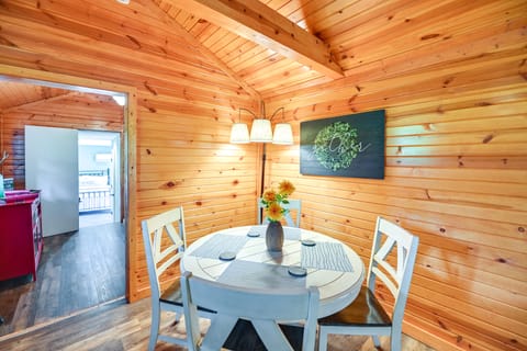 ‘Our Lakeside Retreat’ w/ Deck on Lake Herrington! House in Kentucky