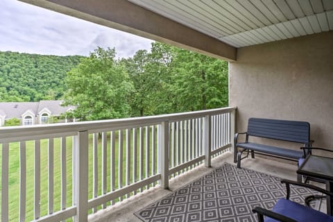 5 Mi to Dtwn & Strip! Branson Condo w/ Indoor Pool Apartment in Branson