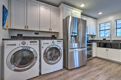 Gulfport Bungalow by Jones Park/Beach Access! House in Gulfport