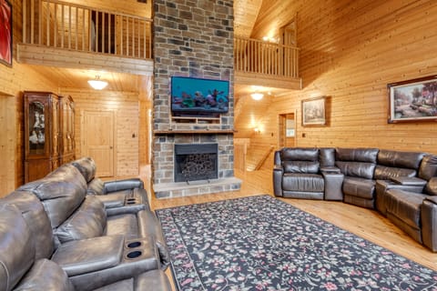 Idyllic Mtn Retreat w/ Hot Tub Near Shenandoah NP! House in Shenandoah Valley