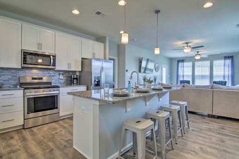 5 Mi to Bethany Beach Boardwalk: Home w/ Patio! Apartment in Millville