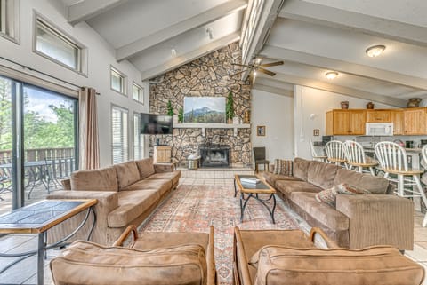 Ruidoso Home  w/ Private Wet Bar & Pool Table Apartment in Ruidoso