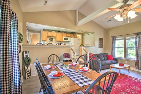 'Turtle Rock' - Ironton Cabin w/ Furnished Patio! House in Ozark Mountains