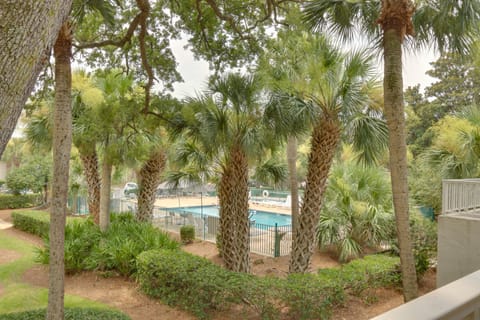 Pool & Beach Access: Hilton Head Island Villa! Villa in Hilton Head Island