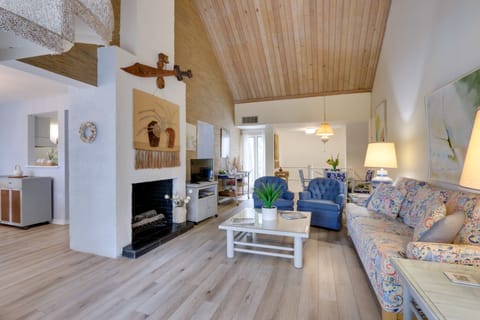 Pool & Beach Access: Hilton Head Island Villa! Villa in Hilton Head Island