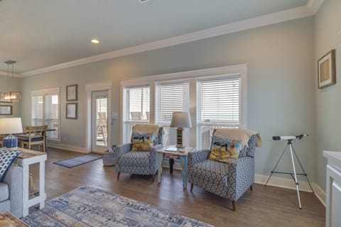 Steps to Crystal Beach: Gem w/ Ocean-View Deck! House in Crystal Beach