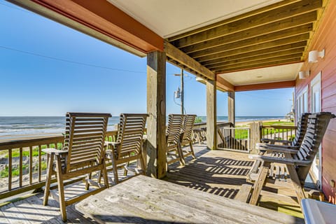 Steps to Crystal Beach: Gem w/ Ocean-View Deck! House in Crystal Beach