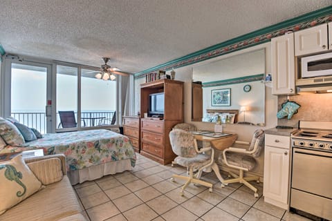 Oceanfront Daytona Beach Studio w/ Balcony Apartment in Daytona Beach Shores
