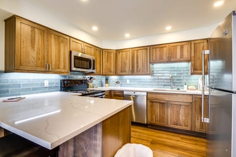 Hot Tub Access: Bright Breckenridge Condo Apartment in Breckenridge