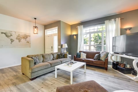 Pet-Friendly Home w/ Yard, 2 Mi to Autzen Stadium House in Springfield