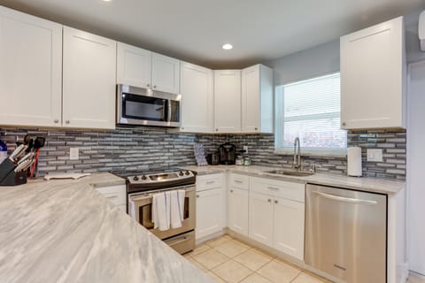 Palm Beach Townhome: 4 Mi to Juno Beach Park! Apartment in Palm Beach Gardens