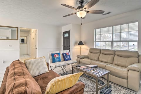 Home ~ 7 Miles to Savannah Historic District! House in Jasper County