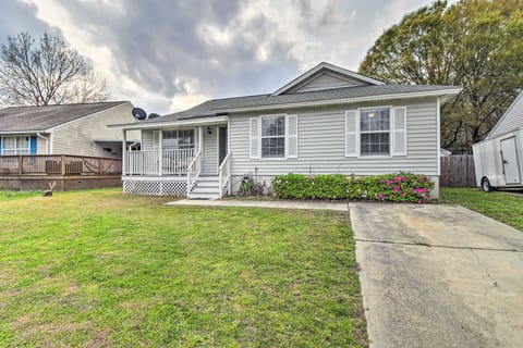 Home ~ 7 Miles to Savannah Historic District! House in Jasper County