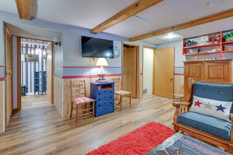 Quiet Retreat on Lake w/ Kayaks, Boats + Bikes! House in Wisconsin