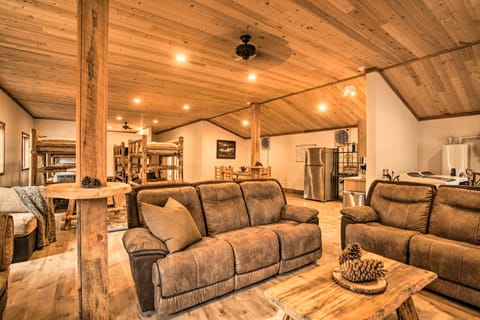 Rural Kettle Falls Bunkhouse w/ Airstrip & Trails! House in Franklin D Roosevelt Lake