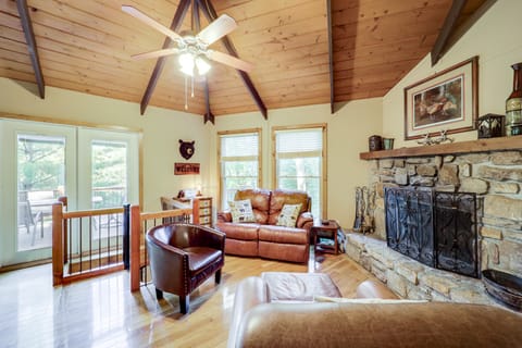 2 Mi to Skiing! Wooded Beech Mtn Retreat w/ Decks House in Beech Mountain