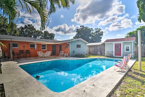 6 Mi to Beaches: Seminole Retreat w/ Pool House in Seminole