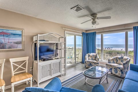 Oceanfront North Myrtle Beach Condo w/ Patio! Apartment in North Myrtle Beach