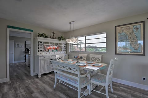 Eclectic Escape w/ Pool: Walk to Ormond Beach House in Ormond Beach