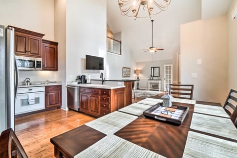 Nashville Area Family Getaway w/ Private Pool! House in Tennessee