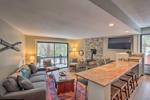 < 1 Mi to Peak 8: Ski Condo in Breck w/ Mtn Views Apartment in Breckenridge
