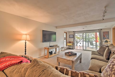 Spacious Lakehouse w/ Deck, Kayaks, & Dock! House in Wisconsin