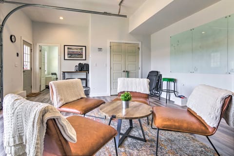 Panoramic Mtn Views & Hot Tub! Secluded Marion Gem House in Tennessee