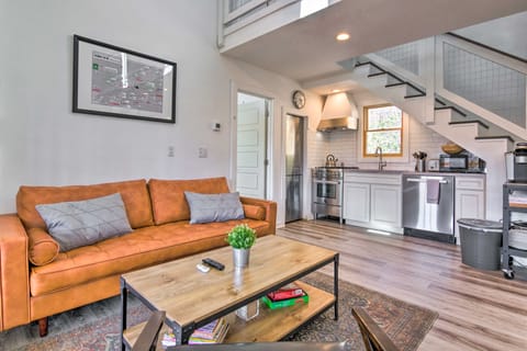 Panoramic Mtn Views & Hot Tub! Secluded Marion Gem House in Tennessee