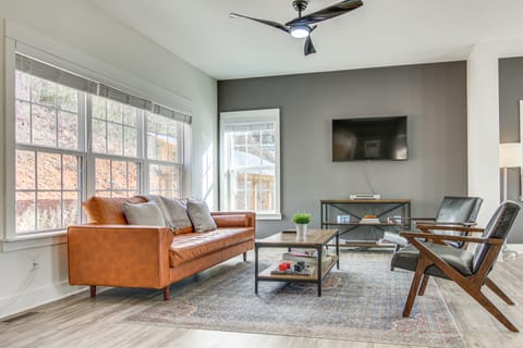 Family Holiday Retreat! Mtn-View Blue Ridge Home House in Tennessee