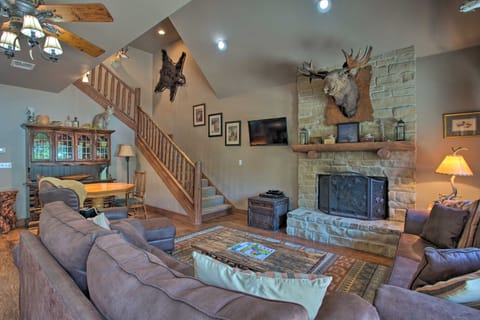 Lakefront Chico Haven w/ Multi-Level Private Dock! House in Texas