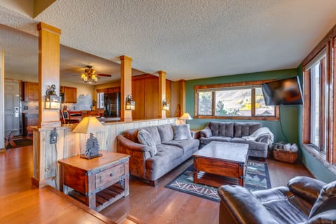 Ski-In/Ski-Out Granby Ranch Escape w/ Balcony! Apartment in Granby