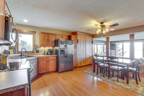 Ski-In/Ski-Out Granby Ranch Escape w/ Balcony! Apartment in Granby