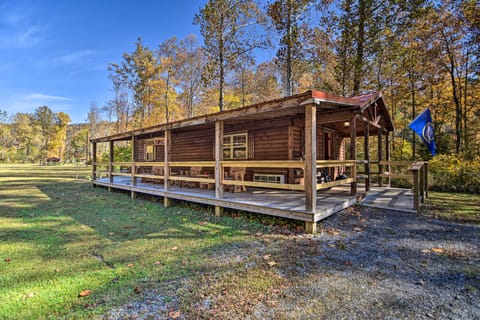 Cozy ‘Anchors Away’ Cabin Hideaway w/ Fire Pit! House in Shenandoah Valley
