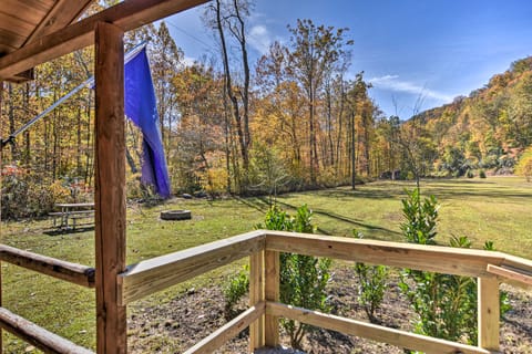Parsons Cabin w/ Fire Pit & River Access! House in Shenandoah Valley