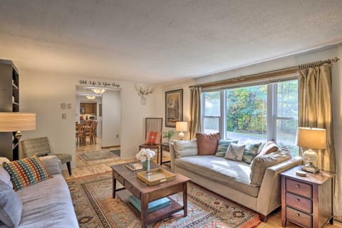 Woodsy Diamond Point Getaway - 5 Mi to Lake George House in Bolton