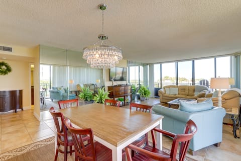 Treasure Island Resort Condo w/ Beach Access! Apartment in Sunset Beach