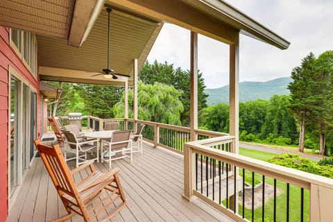Mtn Views & Hot Tub: 6-Acre Blue Ridge Retreat! House in Swannanoa