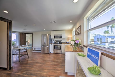 Waterfront Matlacha Island Cottage w/ Dock! House in Matlacha