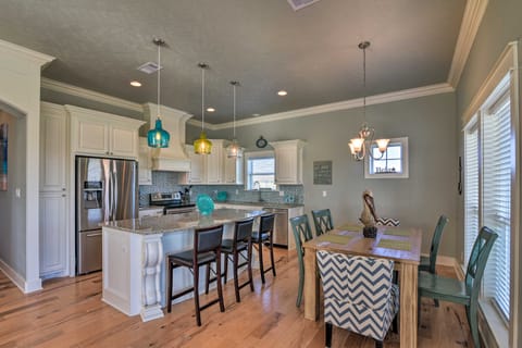 Deck & Fire Pit: Gulf Coast Gem in Crystal Beach! House in Bolivar Peninsula