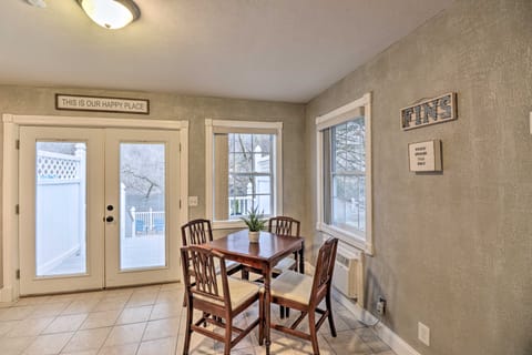 Riverside Studio: Trophy Trout Fishing On-Site Apartment in Arkansas