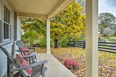 Peaceful Bluegrass Getaway on 10-Acre Farm! House in Kentucky