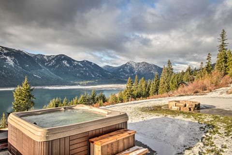 Cle Elum Lake Bunkhouse w/ Shared Hot Tub & Views! Apartment in Cle Elum Lake