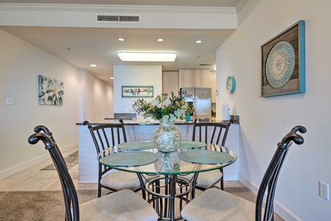 Sunny Beachfront Biloxi Condo w/ Resort Amenities! Apartment in Biloxi