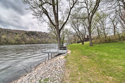 White River Fishing Escape w/ Deck & Patio! House in Arkansas