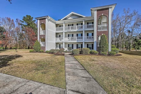 Swim, Golf & Relax: Resort Condo in Myrtle Beach! Apartment in Carolina Forest