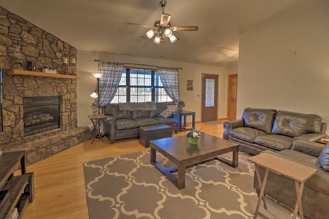 Secluded Marble Falls Family Home w/ Mtn Views! House in Buffalo River