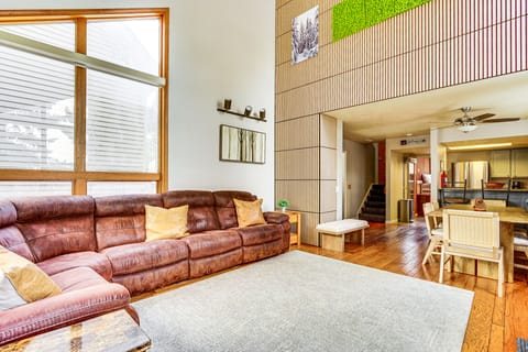 Expansive Canyons Ski Retreat w/ Community Pool! Apartment in Wasatch County