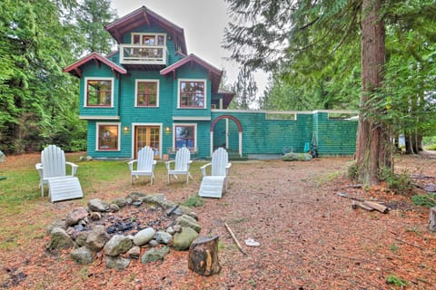 Lopez Island Hideaway w/ Coastal Views + Deck! House in Lopez Island